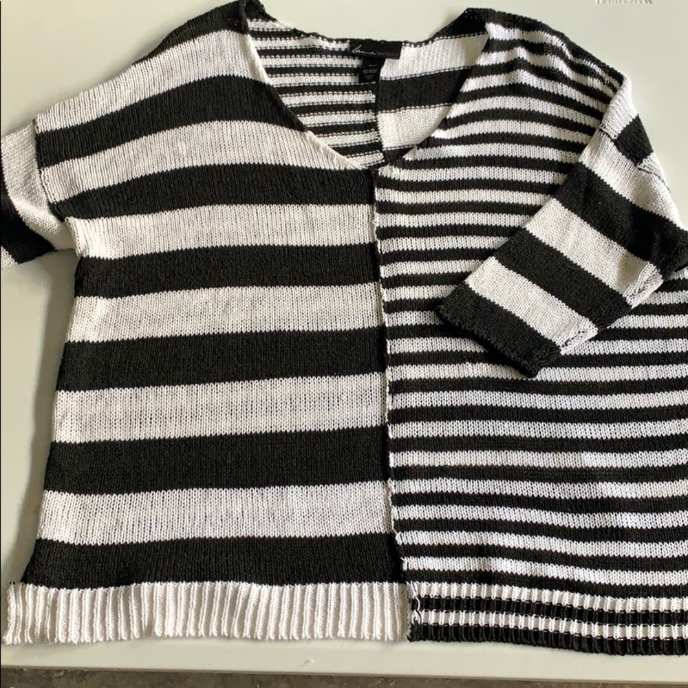 Adorable mismatch oversize striped sweater